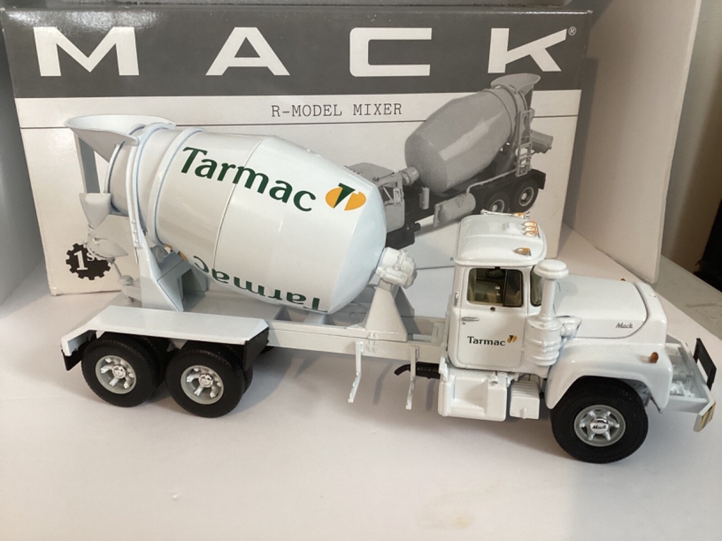 1/34 First Gear R Model Mixer Tarmac Mixer 10-2320 image