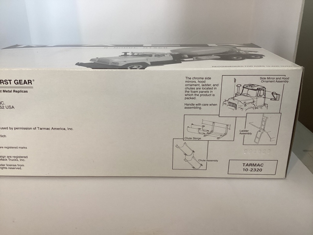 1/34 First Gear R Model Mixer Tarmac Mixer 10-2320 image