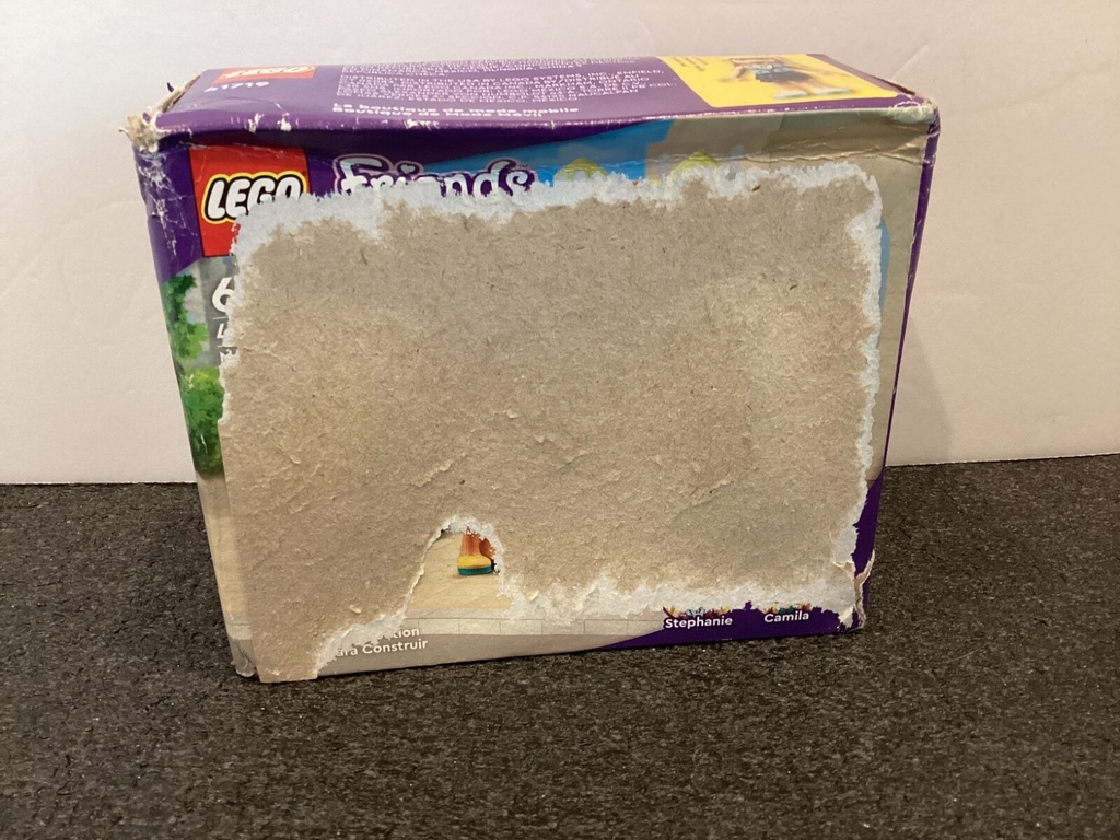 LEGO SET: FRIENDS HEARTLAKE MOBILE BOUTIQUE  (40571) (SIDE VERY TEARED) image