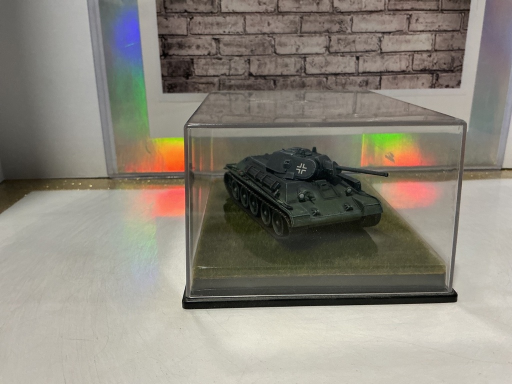 DRAGON MODELS 1:72 MILITARY TANK/VEHICLE: T-34/76 Mod. 1941 (GERMAN CAPTURED) image