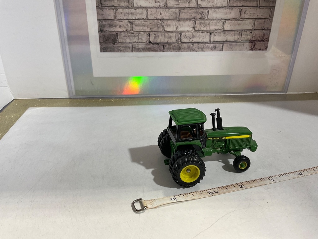 JOHN DEERE TRACTOR  **NO BOX image