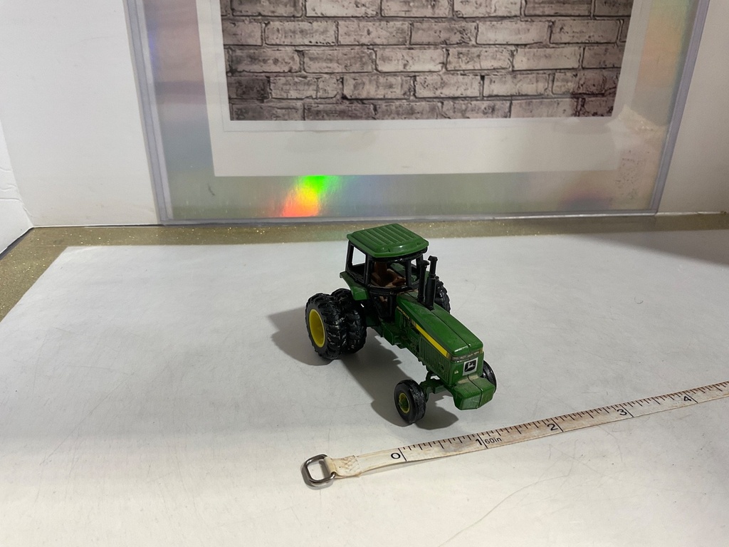 JOHN DEERE TRACTOR  **NO BOX image