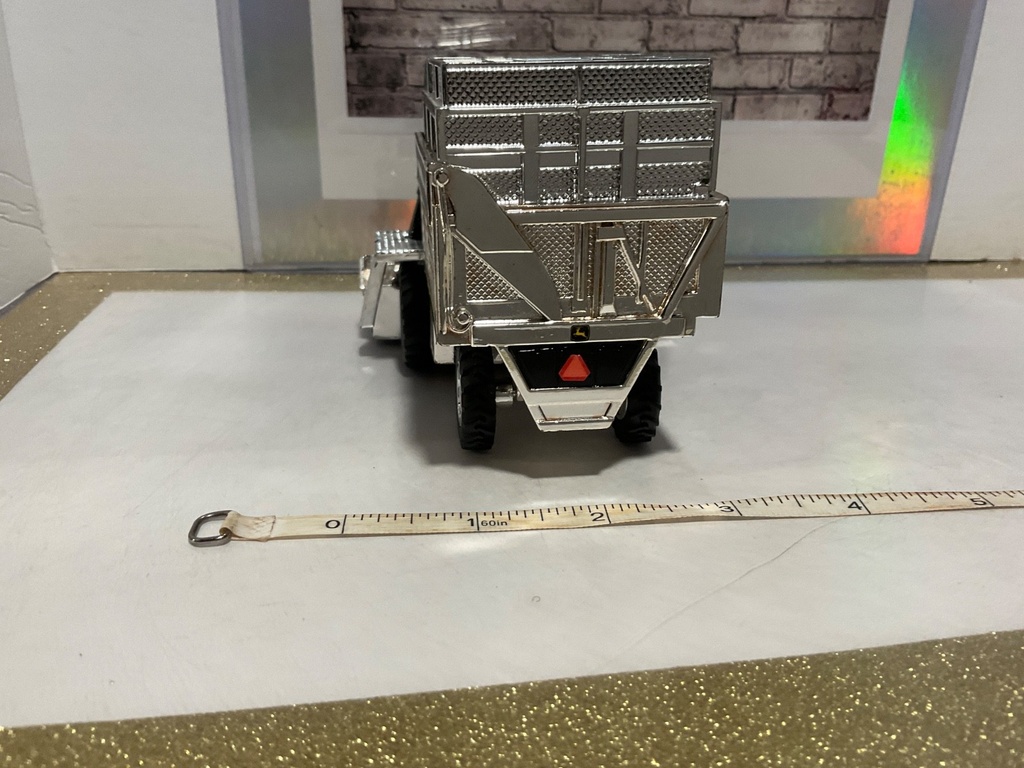 JOHN DEERE CHROME 9986 COTTON STRIPPER PICKER  **NO BOX image