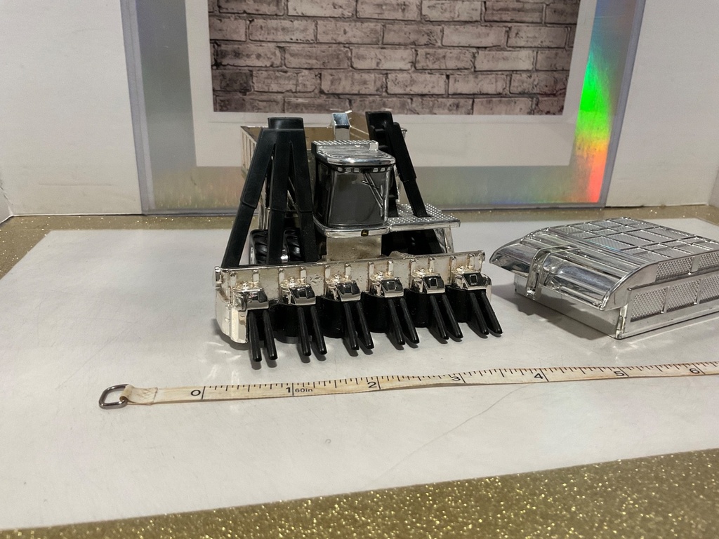 JOHN DEERE CHROME 9986 COTTON STRIPPER PICKER  **NO BOX image