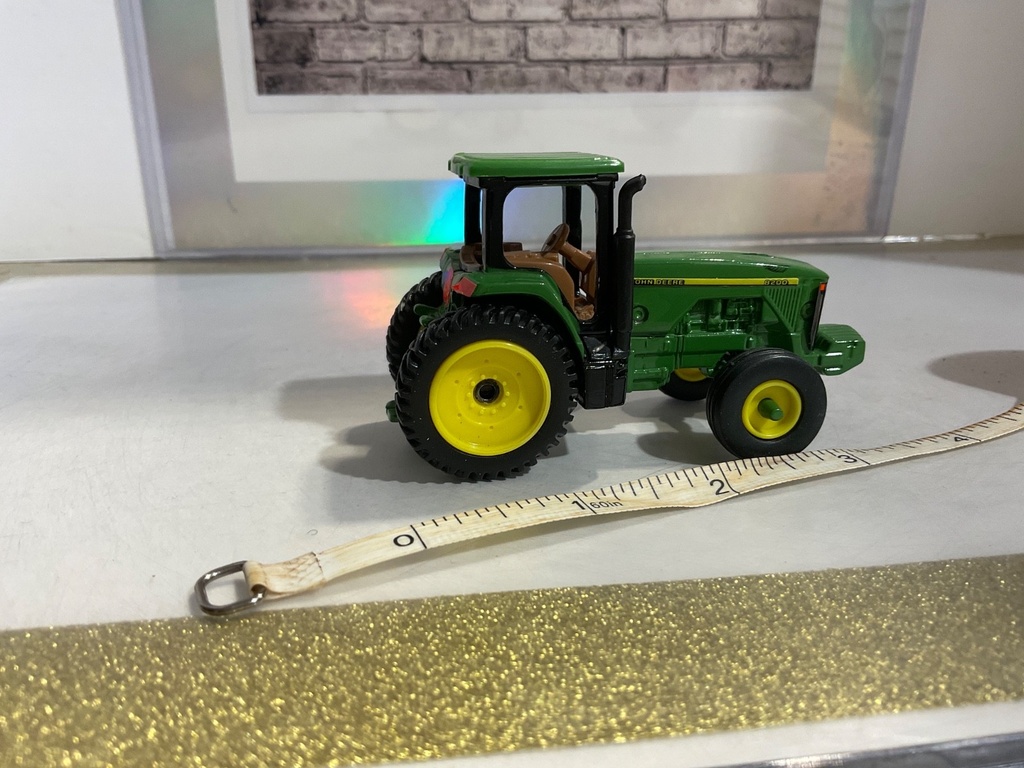 JOHN DEERE TRACTOR  8200 SINGLE WHEEL **NO BOX image