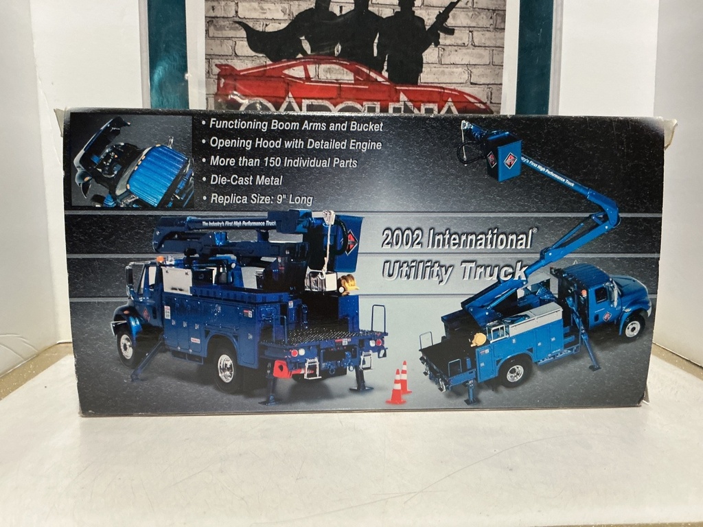 1/34 FIRST GEAR 2002 INTERNATIONAL UTILITY TRUCK image