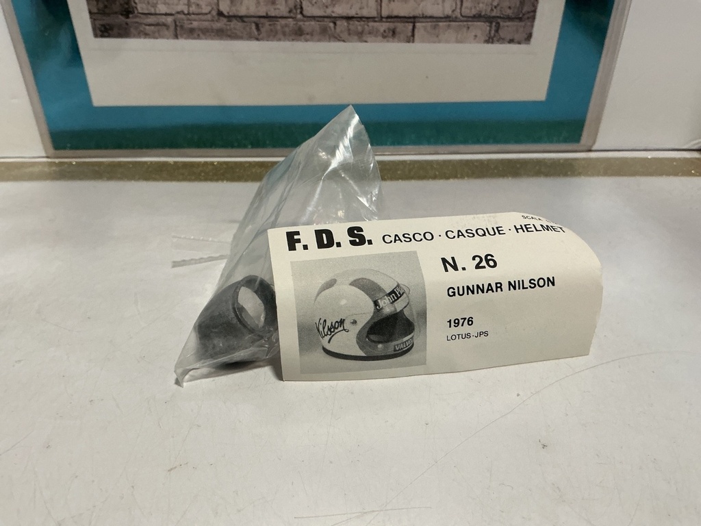 F.D.S HELMET - NO.26 GUNNAR NILSON [DAMAGED BOX/MISSING PIECES] image
