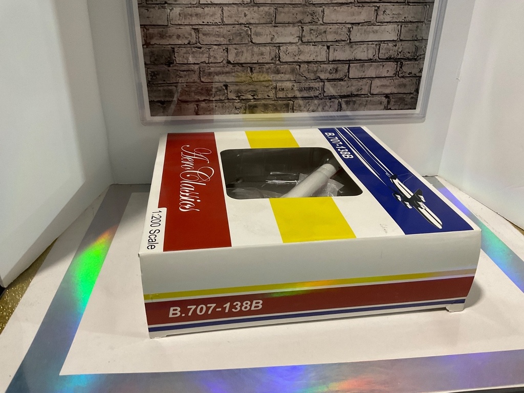 1/200 Aeroclassics AC B707-138 Laker G-AWDG Very Rare image