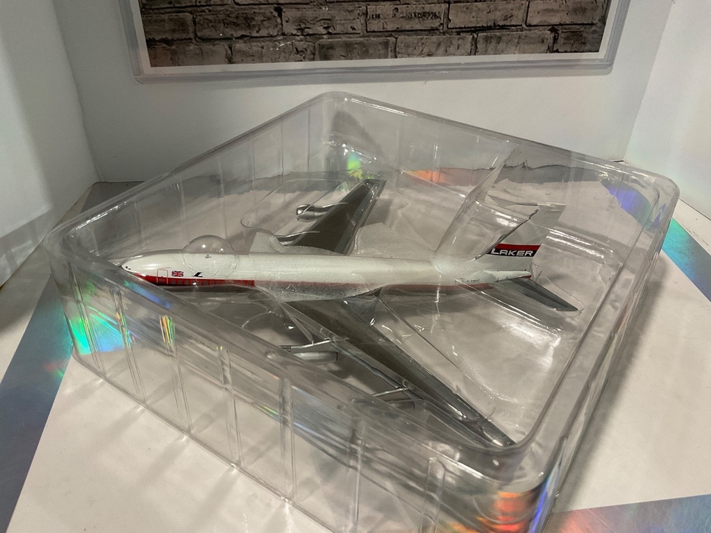 1/200 Aeroclassics AC B707-138 Laker G-AWDG Very Rare image