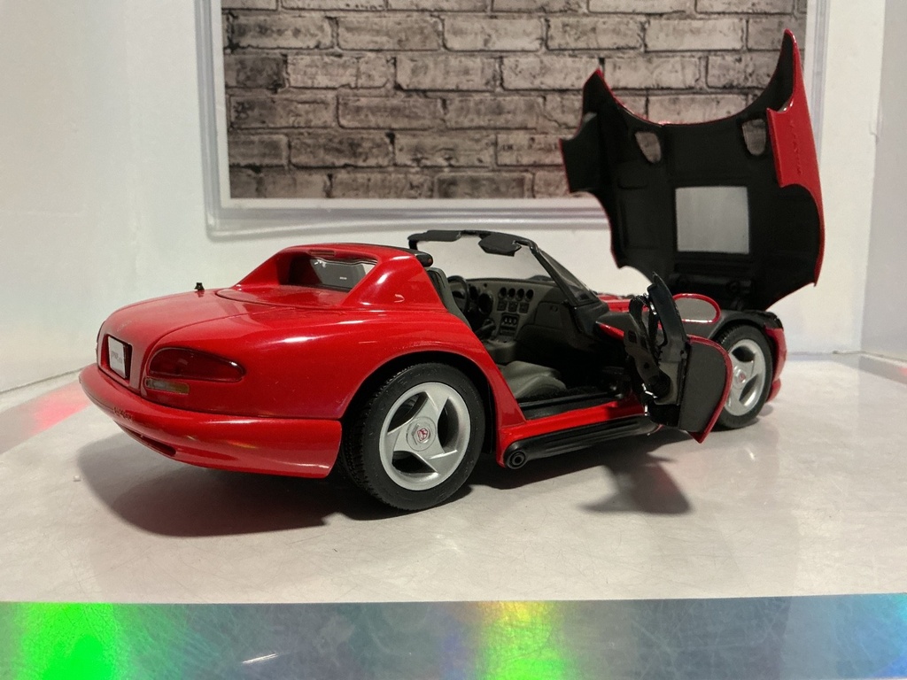 1:20 CREATIVE MASTERS LTD DODGE VIPER RT/10 image