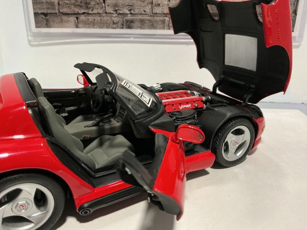 1:20 CREATIVE MASTERS LTD DODGE VIPER RT/10 image
