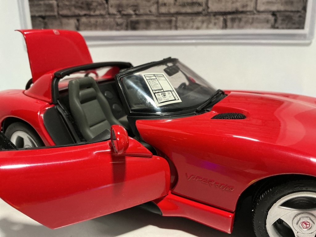 1:20 CREATIVE MASTERS LTD DODGE VIPER RT/10 image