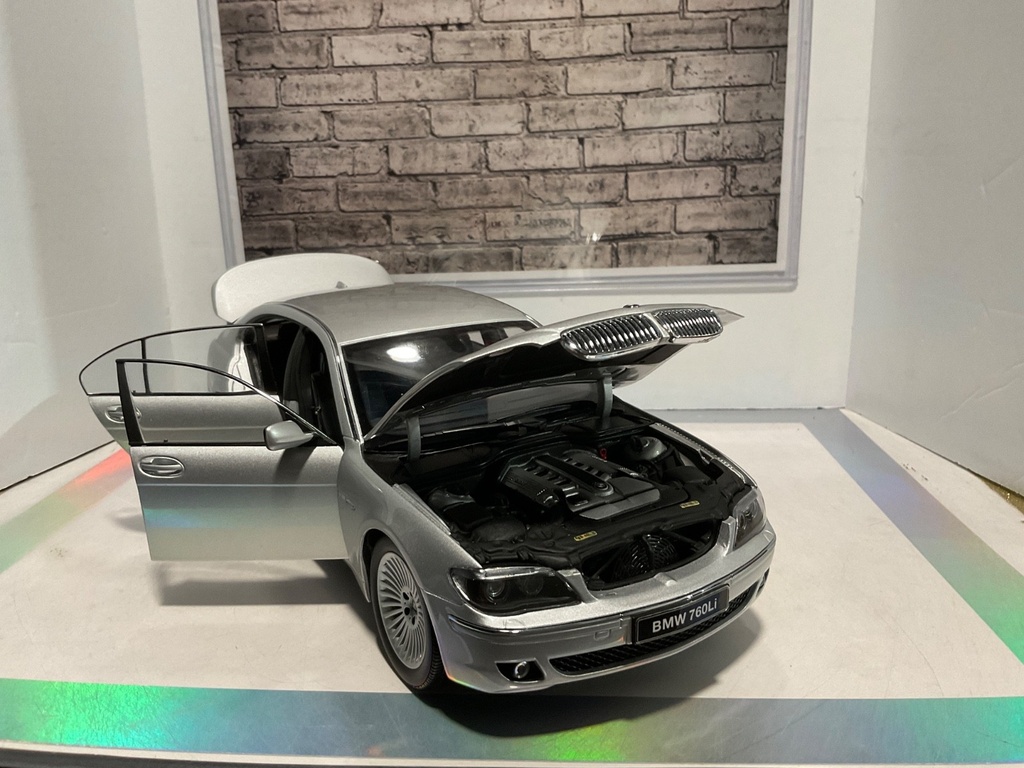 KYOSHO BMW 760LI SILVER NO.0857S image