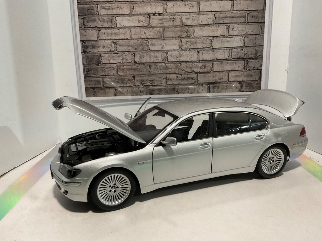 KYOSHO BMW 760LI SILVER NO.0857S image