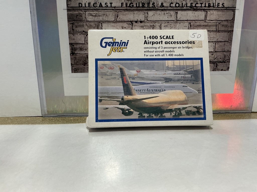 GEMINI JETS - 1:400 SCALE PASSENGER AIR BRIDGES #3 image