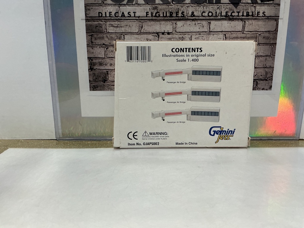 GEMINI JETS - 1:400 SCALE PASSENGER AIR BRIDGES #4 image