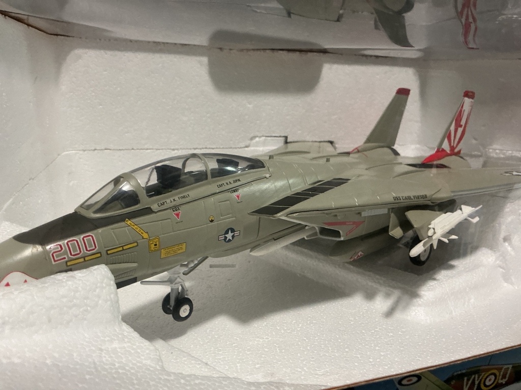 1/48 Franklin Mint B11B234 F14 TOMCAT SUNDOWNERS COCKPIT GLASS CRACK image