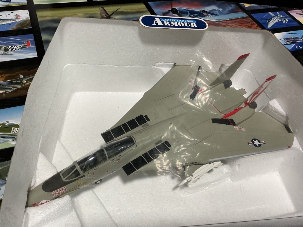 1/48 Franklin Mint B11B234 F14 TOMCAT SUNDOWNERS COCKPIT GLASS CRACK image