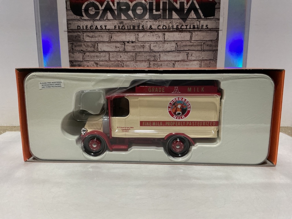 CORGI - LIONELVILLE - MACK AC DELIVERY TRUCK H.P. HOOD & SONS MILK image