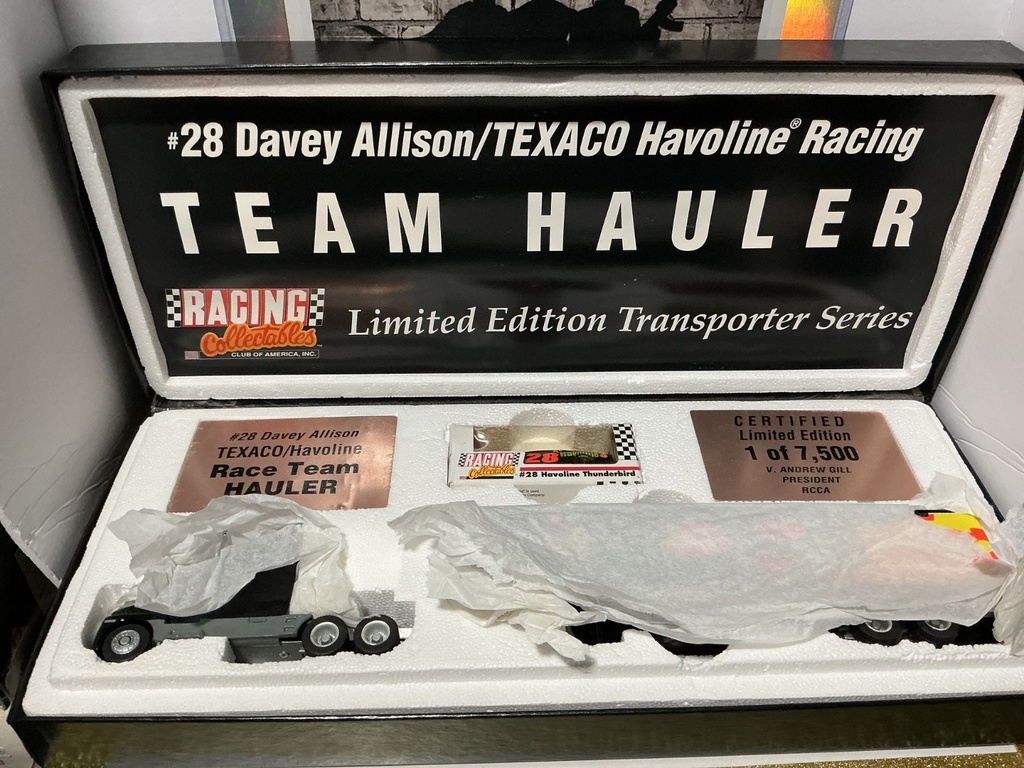 #28 TEXACO HAVOLINE TEAM HAULER - 1 of 7,500 image