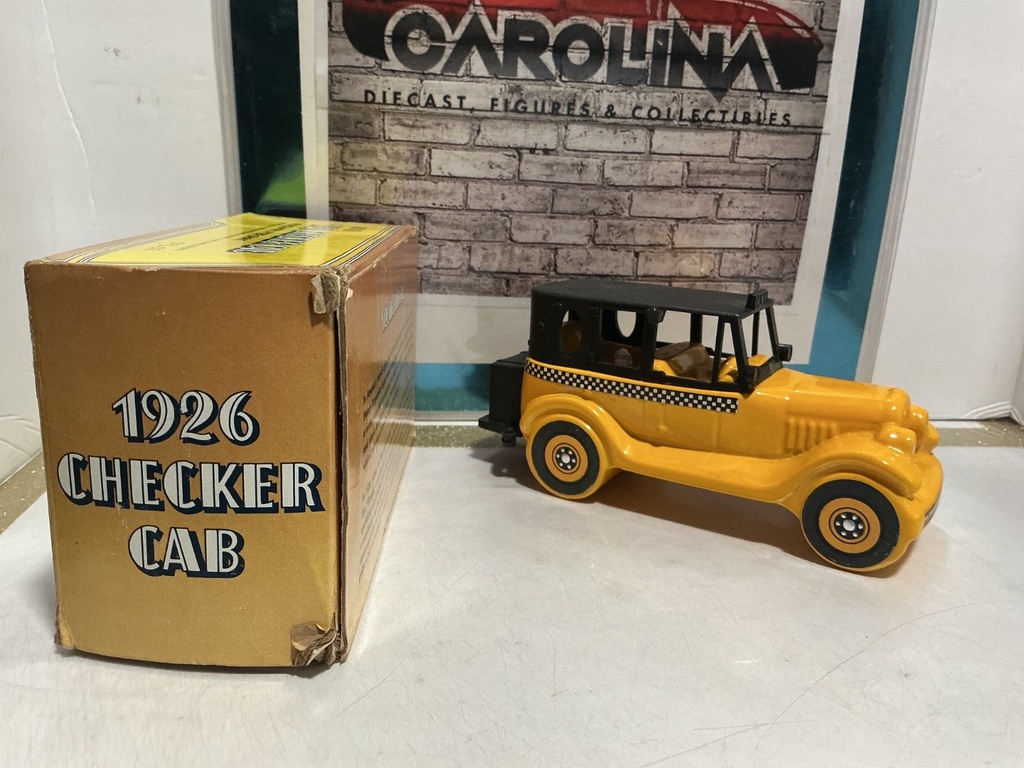 AVON 1926 CHECKER CAB - WILD COUNTRY AFTER SHAVE 5 FL.OZ image
