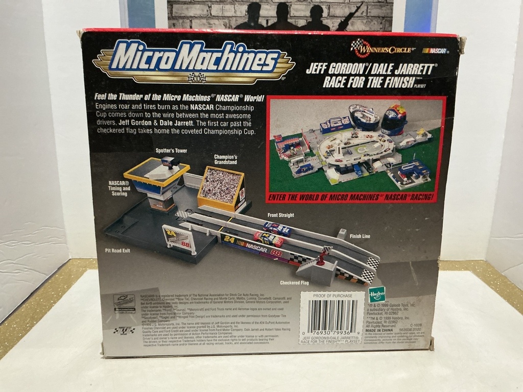 WINNER’S CIRCLE/MICROMACHINES - JEFF GORDON/DALE JARRETT RACE FOR THE FINISH image