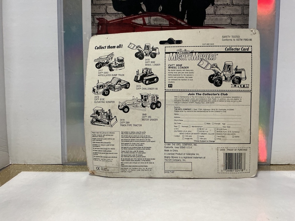 ERTL - REPLICA MIGHTY MOVERS CAT 950E WHEEL LOADER [DAMAGED BOX] image