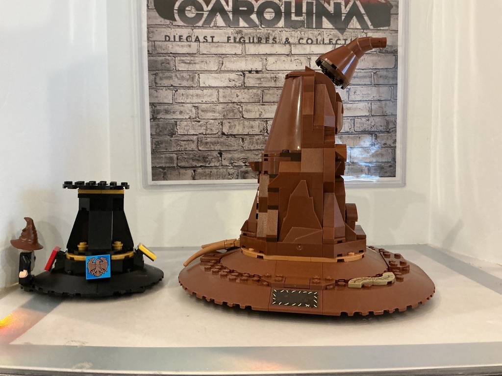 [LOOSE]  LEGO Harry Potter Talking Sorting Hat Build and Display Set 76429 image