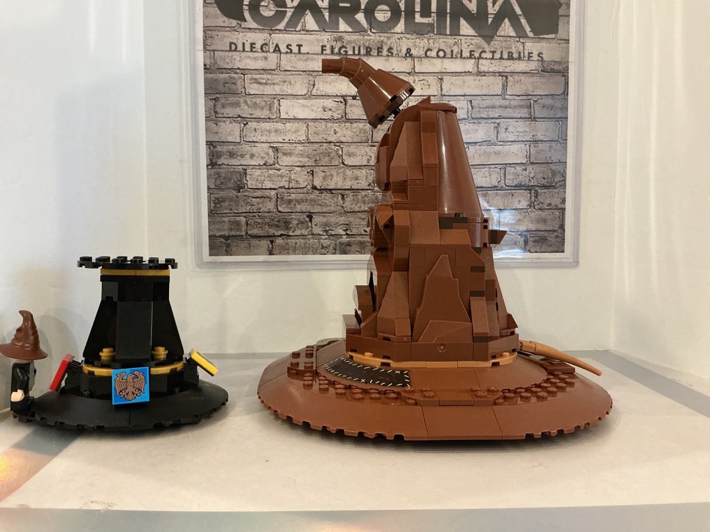 [LOOSE]  LEGO Harry Potter Talking Sorting Hat Build and Display Set 76429 image