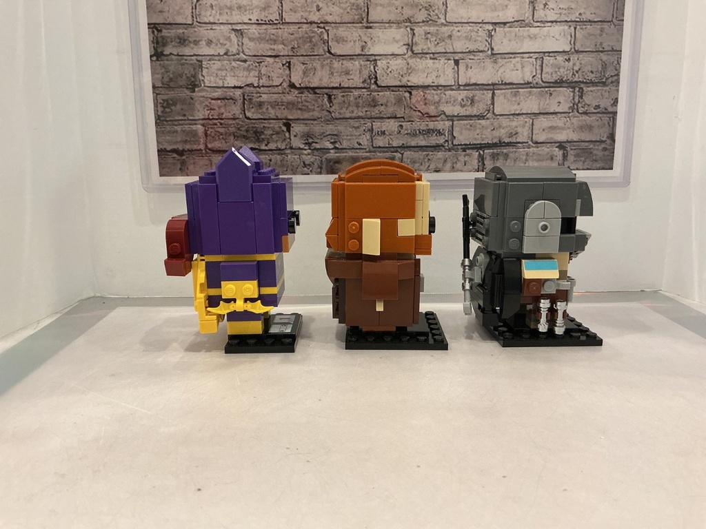 LEGO BRICKHEADZ - Batgirl #41586 / Obi-Wan Kenobi #40547 / The Mandalorian image
