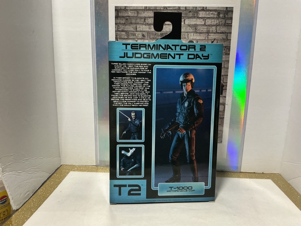 TERMINATOR 2 JUDGMENT DAY - T-1000 MOTORCYCLE COP image