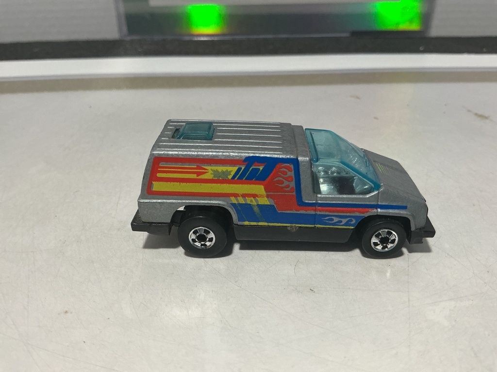 1/64 HOT WHEELS INSIDE STORY ASTRO VAN 1978 - MADE IN HONG KONG image