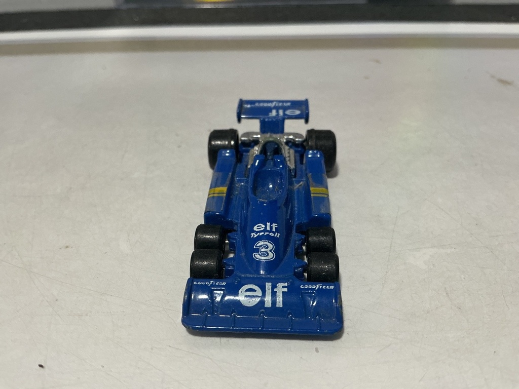 1/64 TOMICA TYRELL P-34 FORD 1977 MADE IN JAPAN image