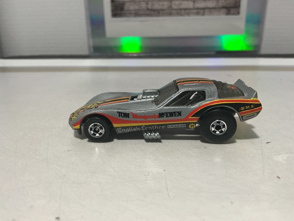 1/64 HOTWHEELS 1977 TOM MCEWEN MONGOOSE CORVETTE NEAR MINT - MADE IN HONG KONG image