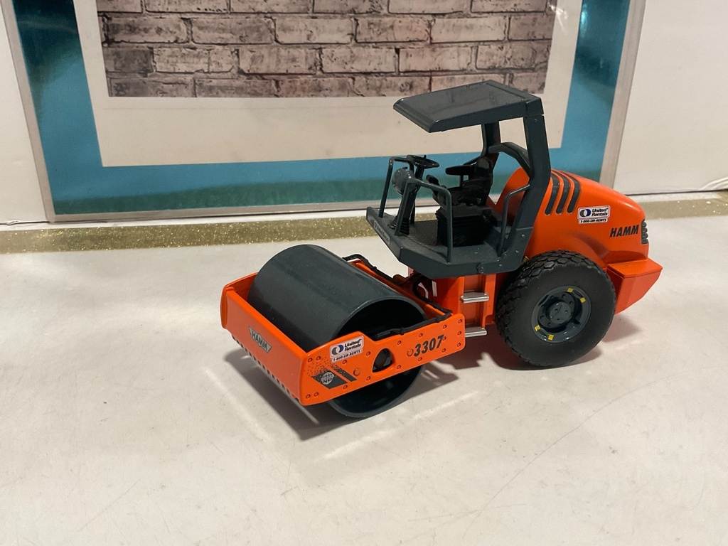 1/34 FIRST GEAR HAMM 3307 VIBRATING ROLLER   {LOOSE NO BOX} image