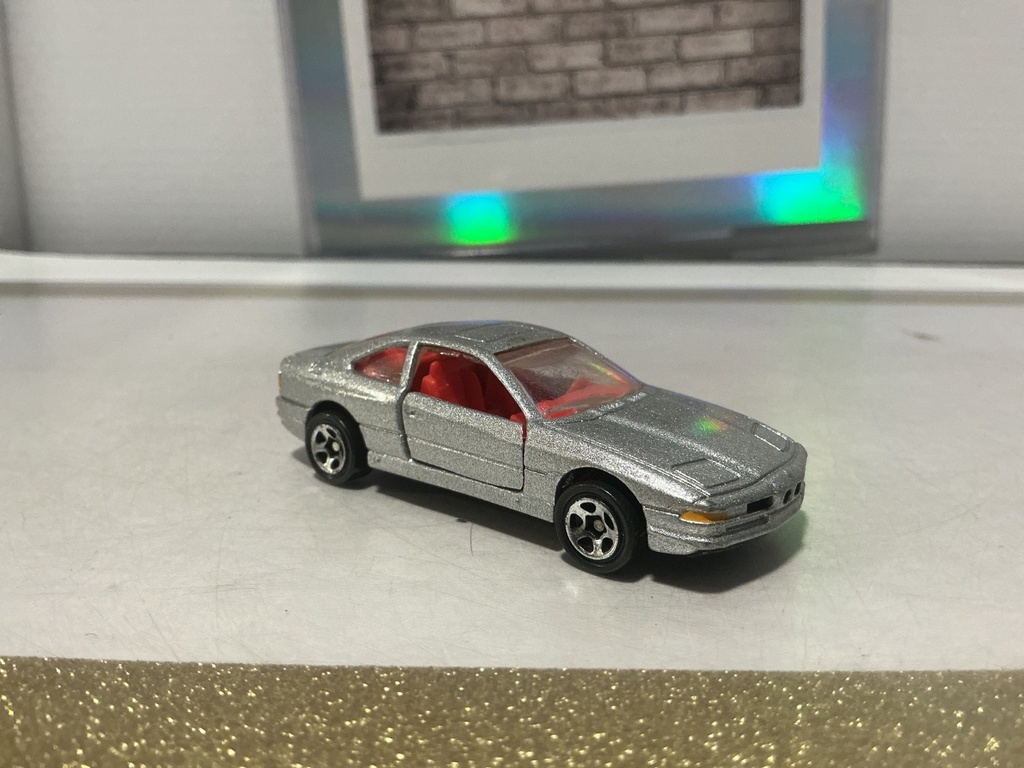 1/64 HOTWHEELS MATTEL BMW 850I image