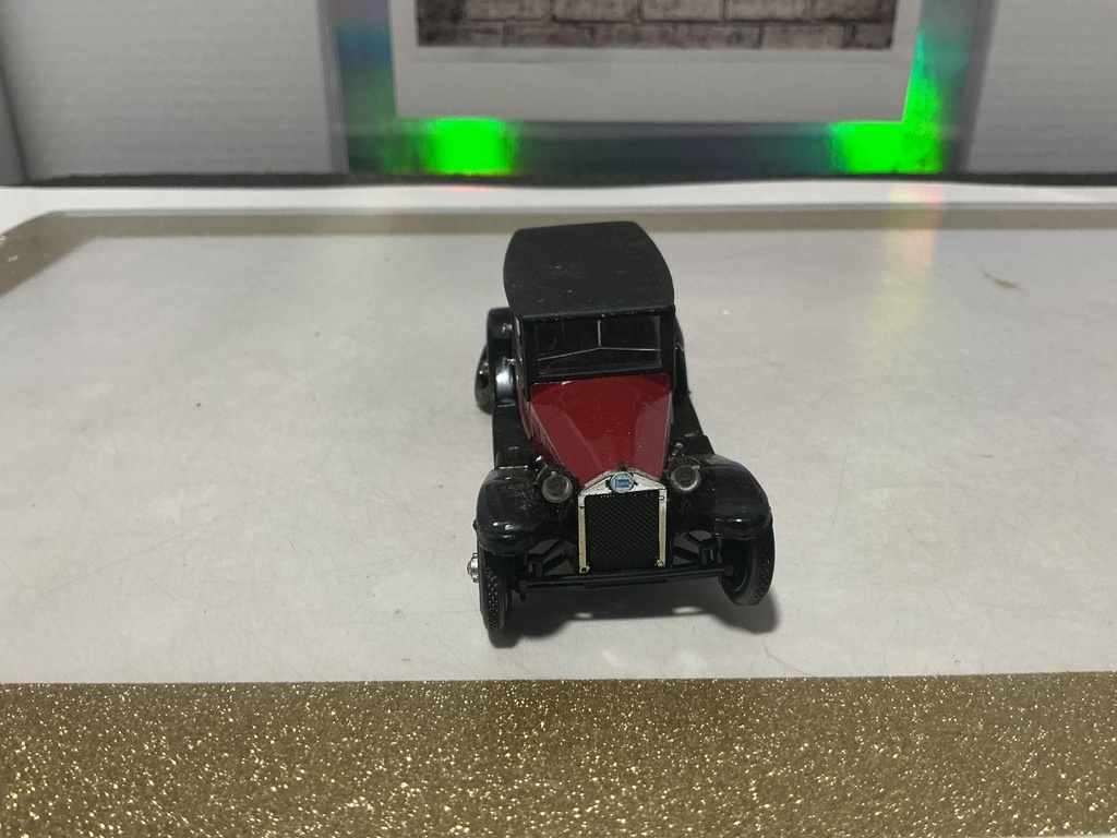 1/43 DUGU MINAUTOTOYS LANCIA LAMBDA 5 S [TIRES/AND REAR AXLE MESSED UP] image