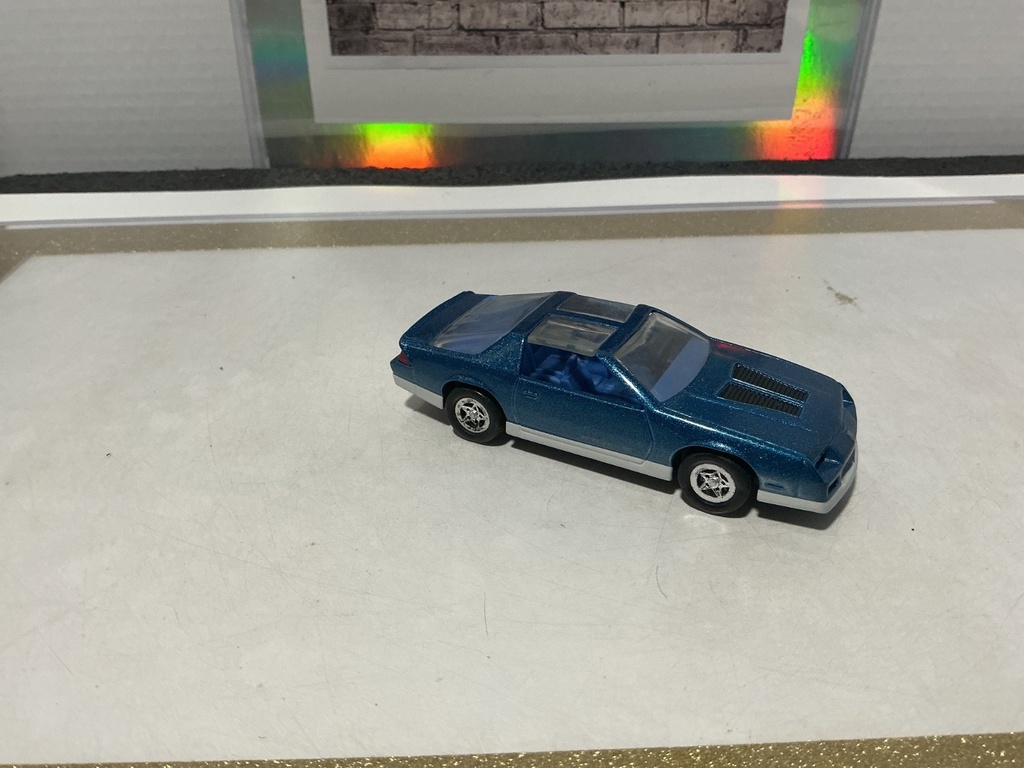 1/43 ERTL - CHEVY CAMARO IROC Z image