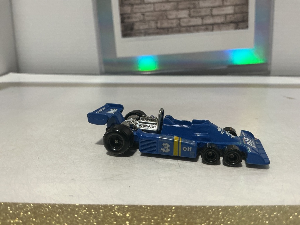1/52 TOMICA TYRELL P-34 FORD NO. F32 MADE IN JAPAN 1977 image