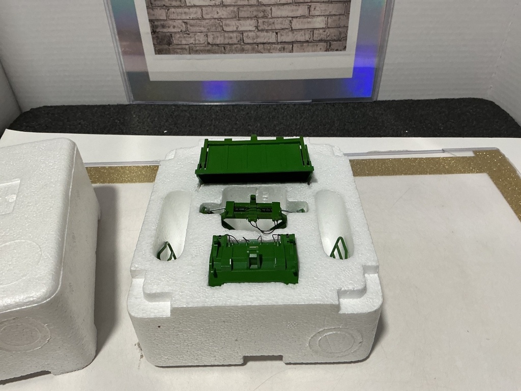 1/32 WIKING FRONT LOADER TOOLS - SET A JOHN DEERE image