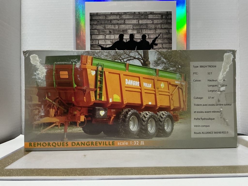 1/32 DANGREVILLE BB624 TRIDEM THREE-AXLE AGRICULTURAL TIPPING TRAILER image