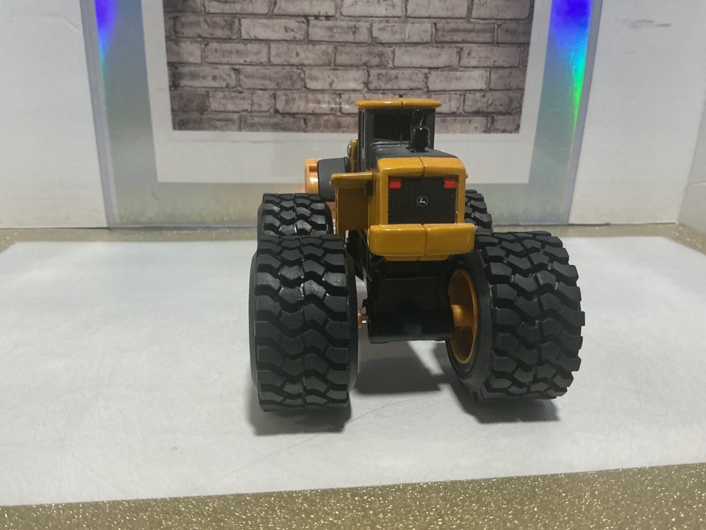 ERTL. JOHNDEEE FRONT END LOADER image