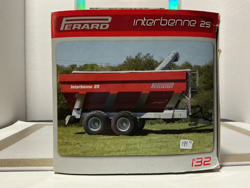 1/32 UNIVERSAL HOBBIES PERARD INTERBENNE 25 TANDEM AXLE AUGER CART/CHASER BIN image