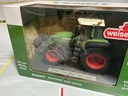 1/32 WEISE TOYS AGCO FENDT FAVORIT 926 VARIO { DISPLAYED} image