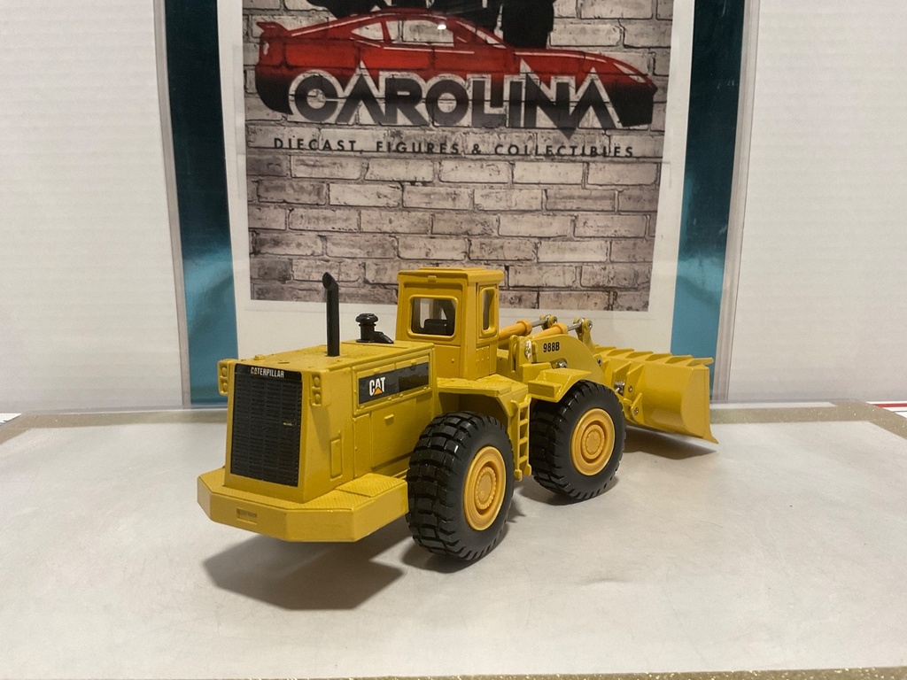 1/50: ERTL CATERPILLAR 988B WHEEL LOADER image