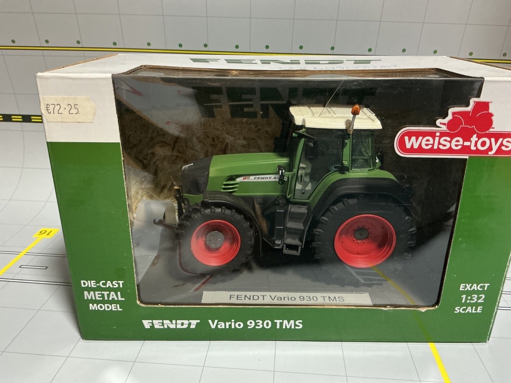 1/32 WEISE TOYS AGCO FENDT  VARIO 930 TMS { DISPLAYED} image