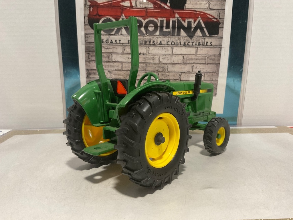 1/16:ERTL JOHN DEERE 950 UTILITY TRACTOR image