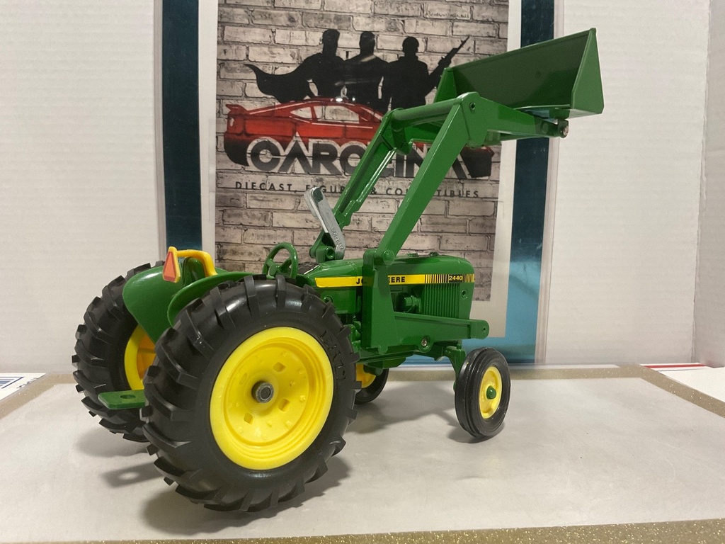 1/16:ERTL JOHN DEERE 2440 2WD TRACTOR WITH LOADER image