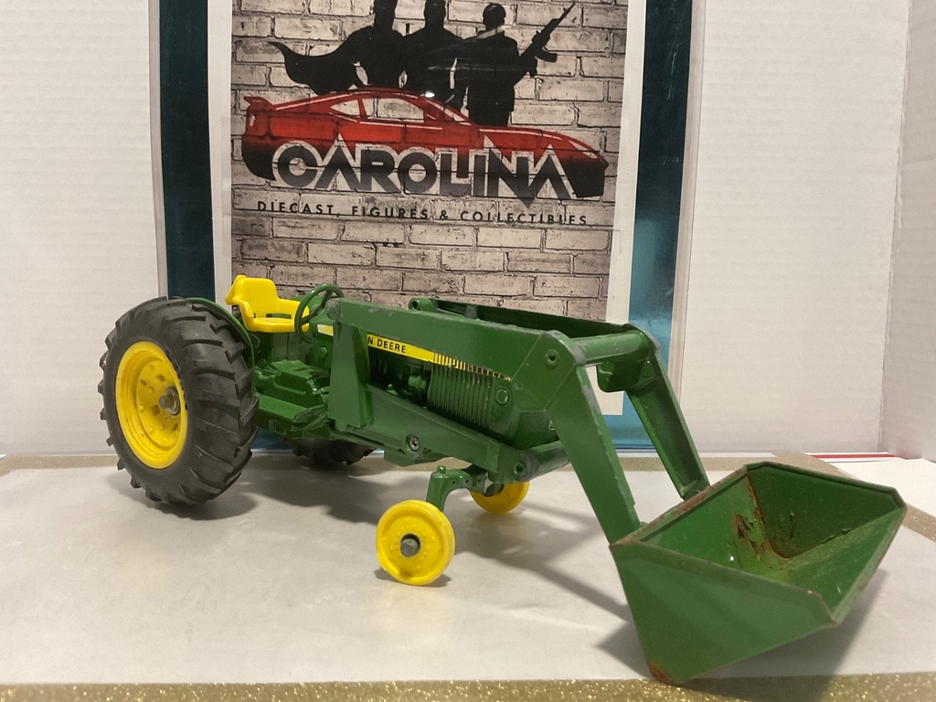 1/16:ERTL JOHN DEERE 2440 2WD TRACTOR WITH LOADER PARYS JUNKYARD TRACTOR image