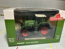 1/32 WEISE TOYS AGCO FENDT VARIO 926 TMS { DISPLAYED} image
